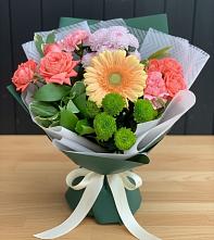 Букет цветов из:  Гвоздики, Розы, Герберы и Хризантемы #REPLACE_PRED# Первомайском Ставропольского края